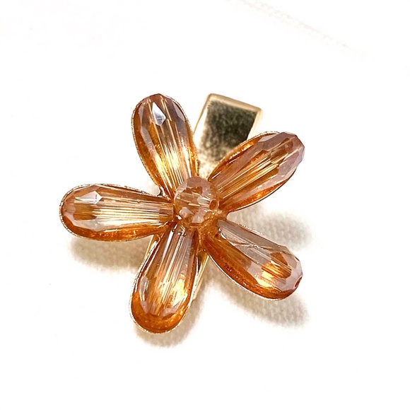 Sweet Floral Hair Clip - Picture 2 of 2